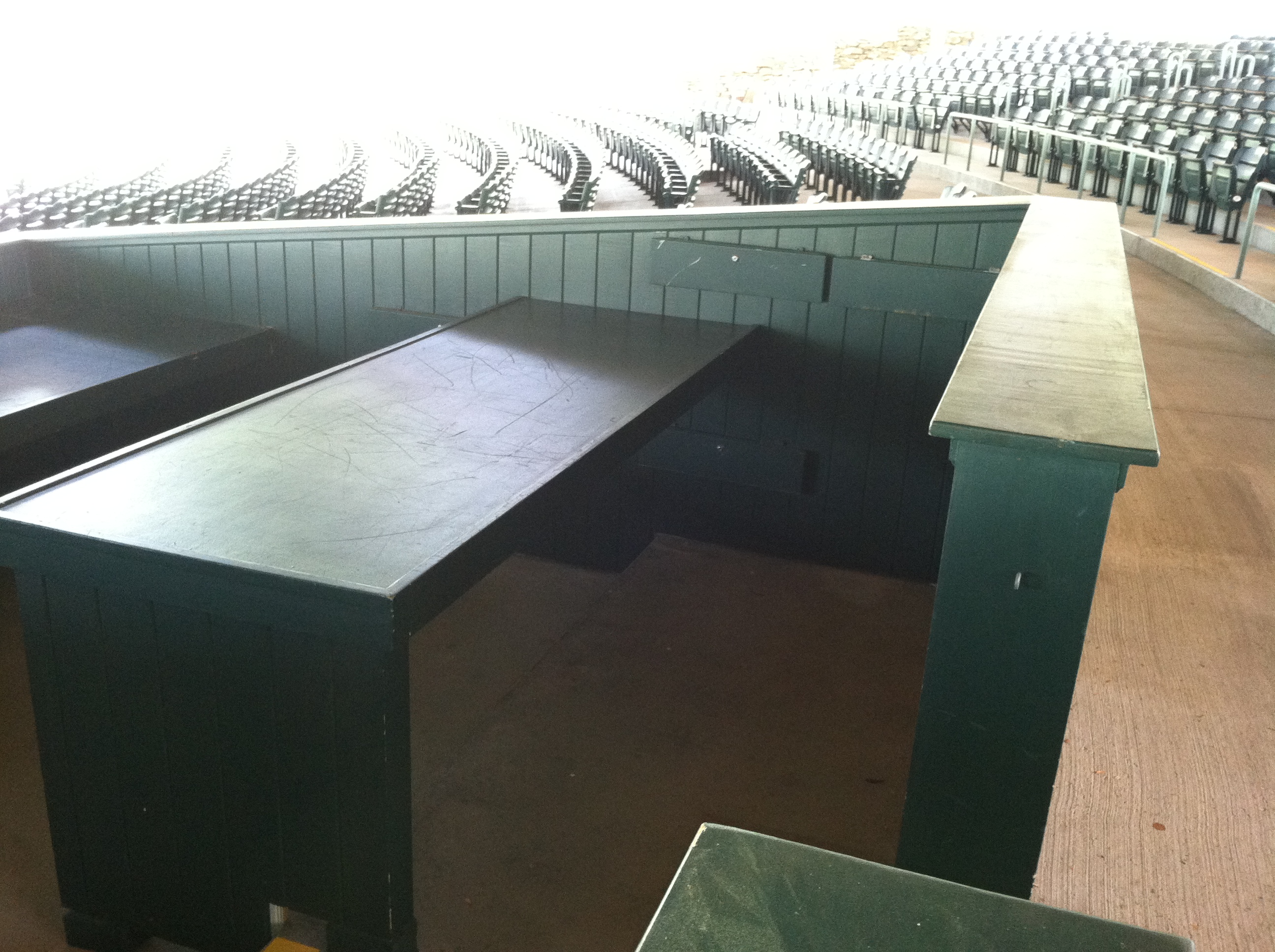venue table install