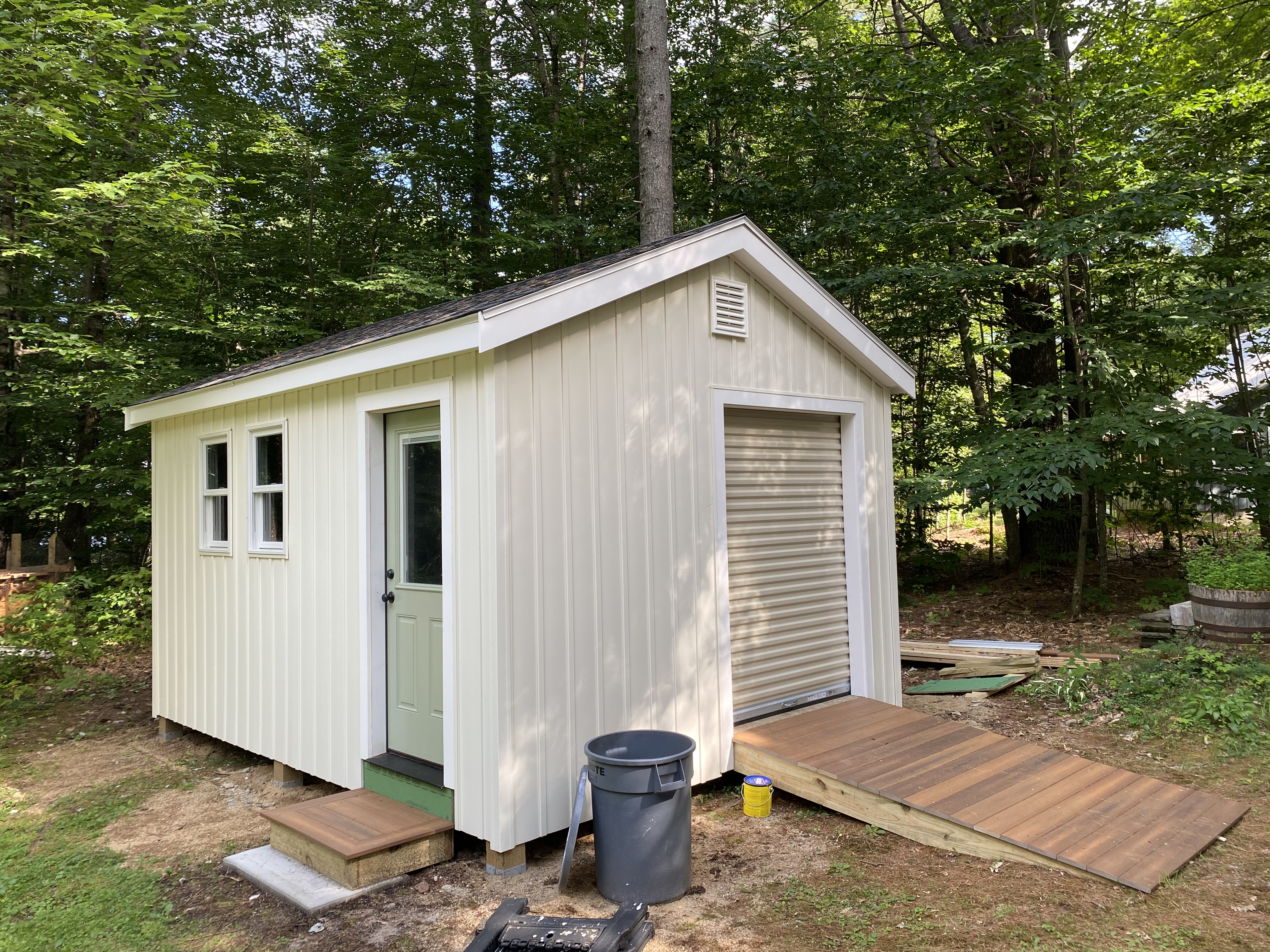 completed shed with ramp