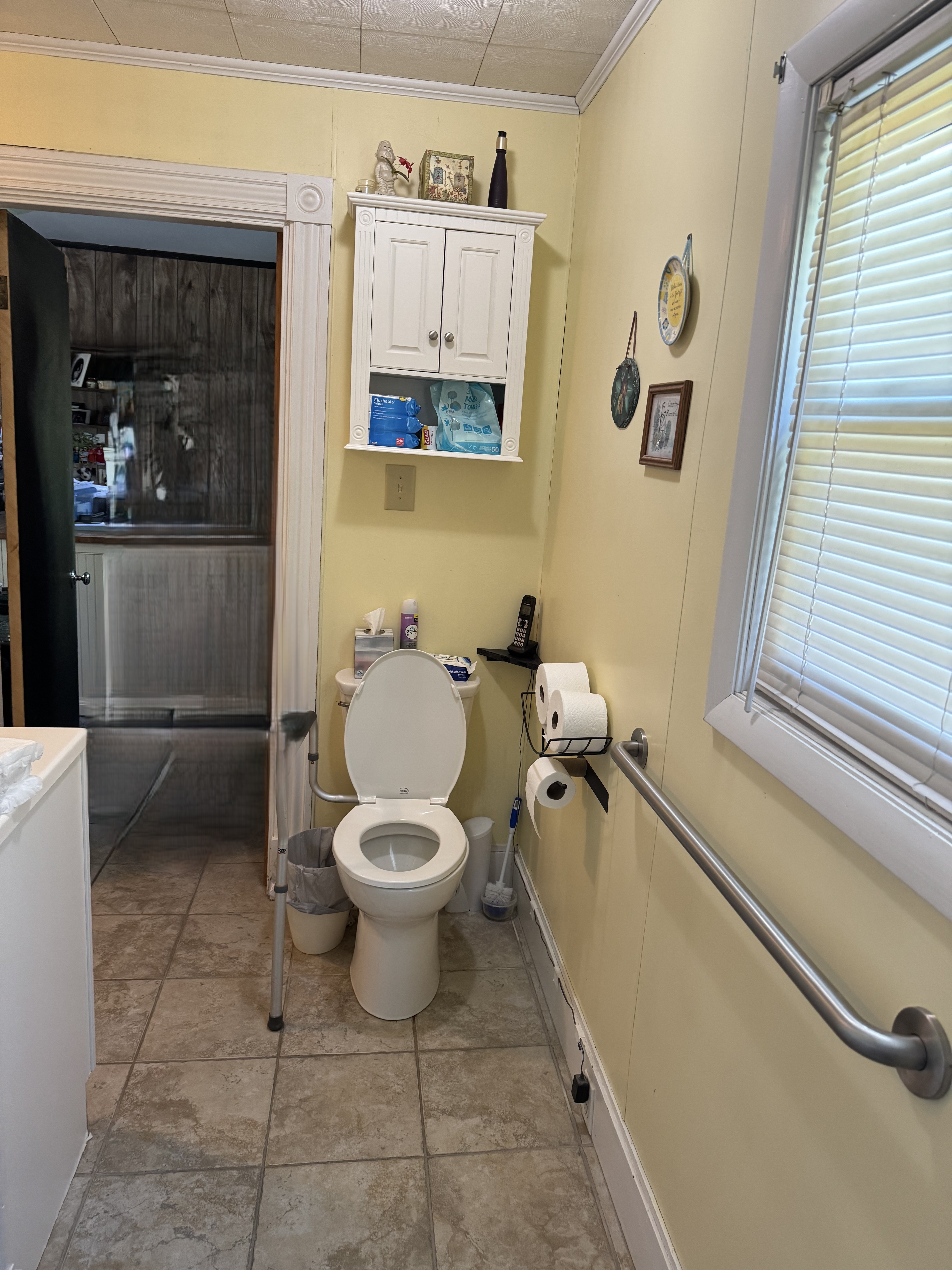bathroom before 1