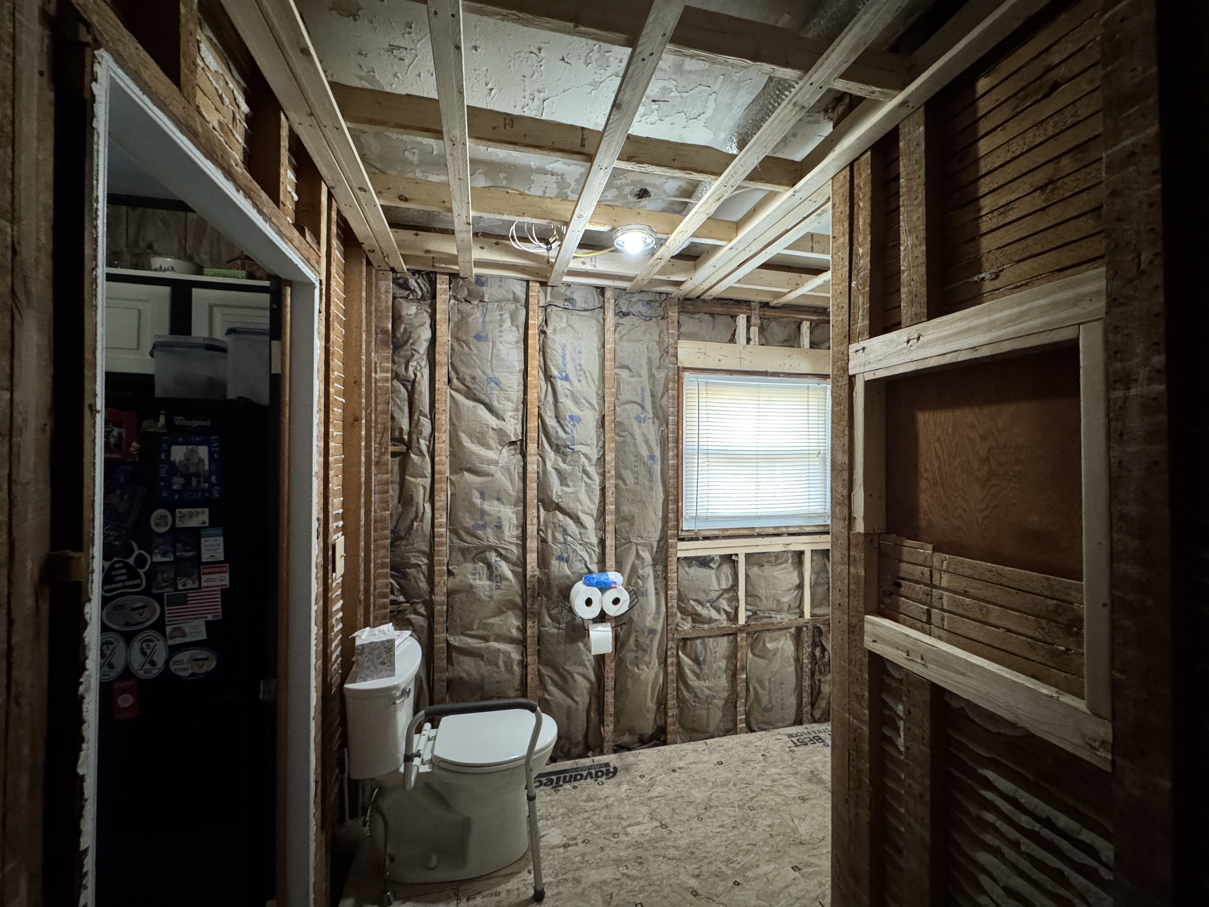bathroom before 4