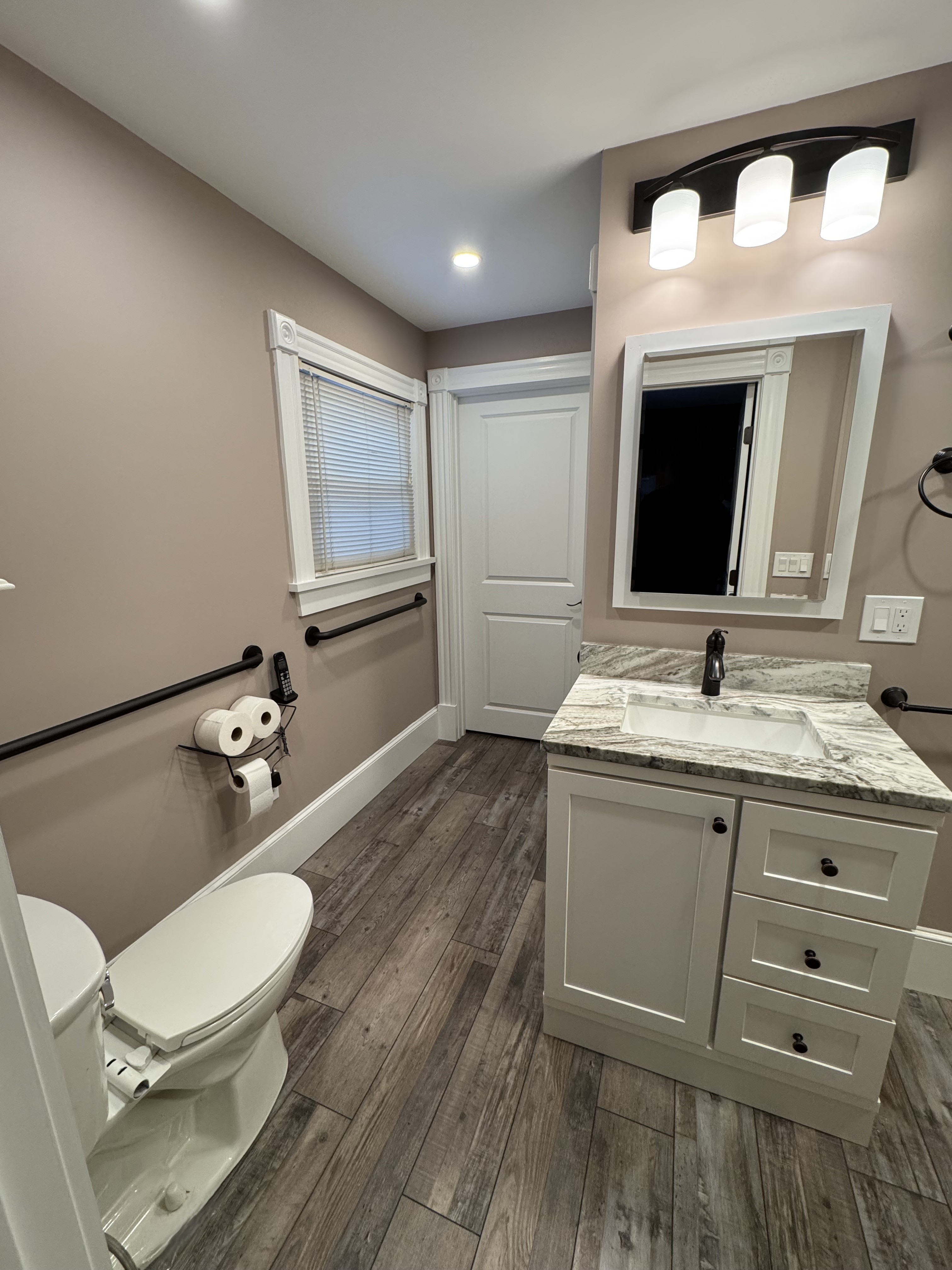 bathroom before 7