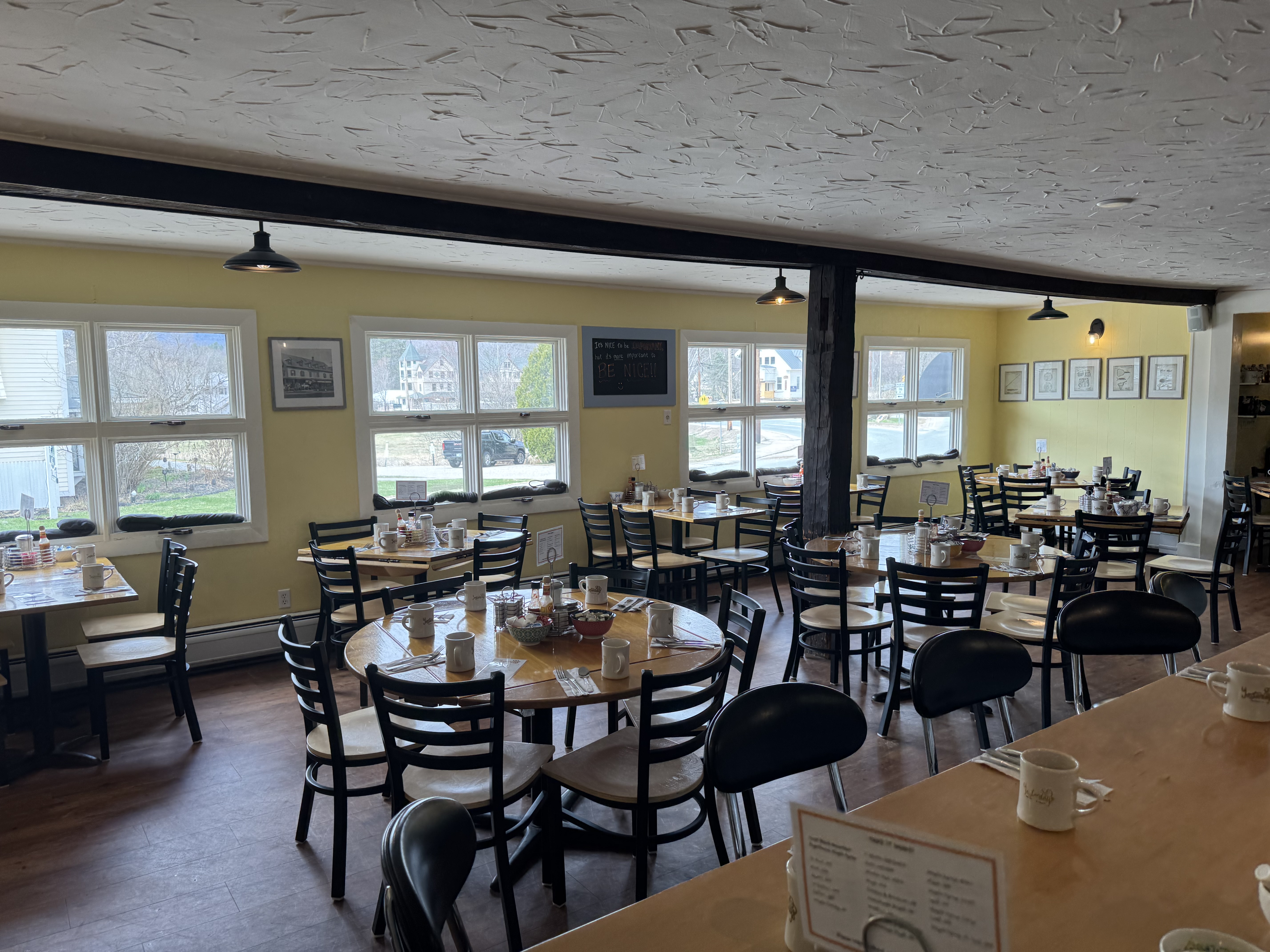 tables and overview of restaurant 4